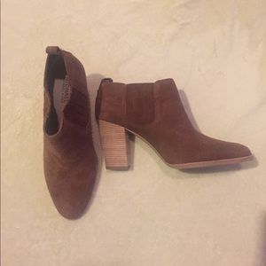 Michael Kors tan suede booties